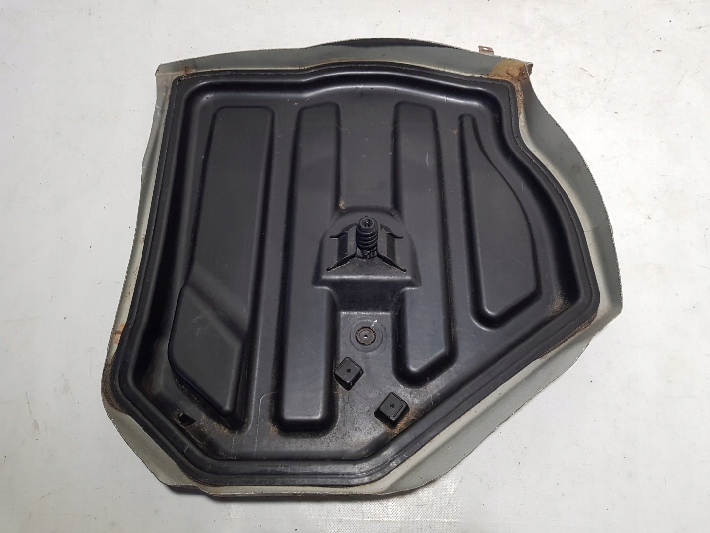 MERCEDES W207 W204 sump floor boot 2046100575