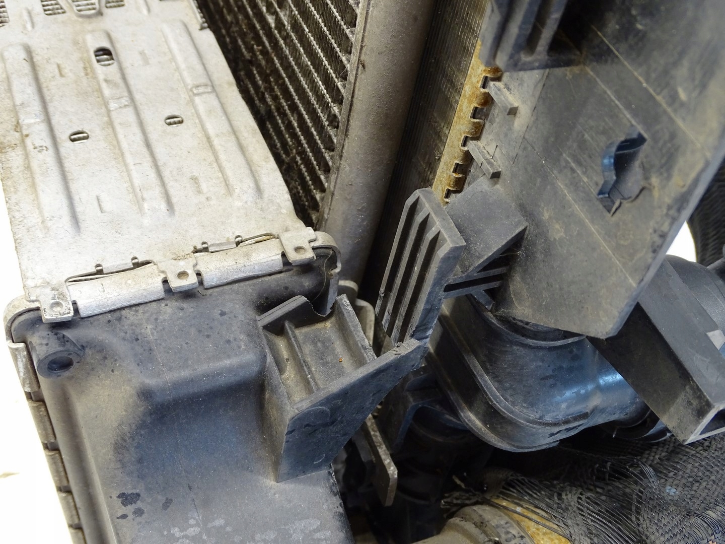 support panel for radiators complete pillar fans VOLVO S60 V60 2.0D D4