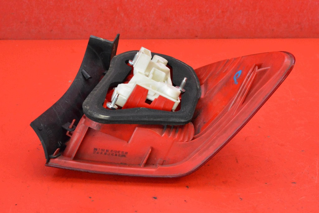 light left rear part rear 7160061 BMW E91 KOMBI 04-08