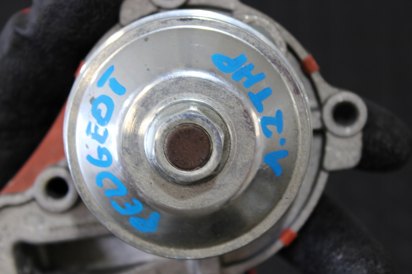 water pump PEUGEOT 9803094380