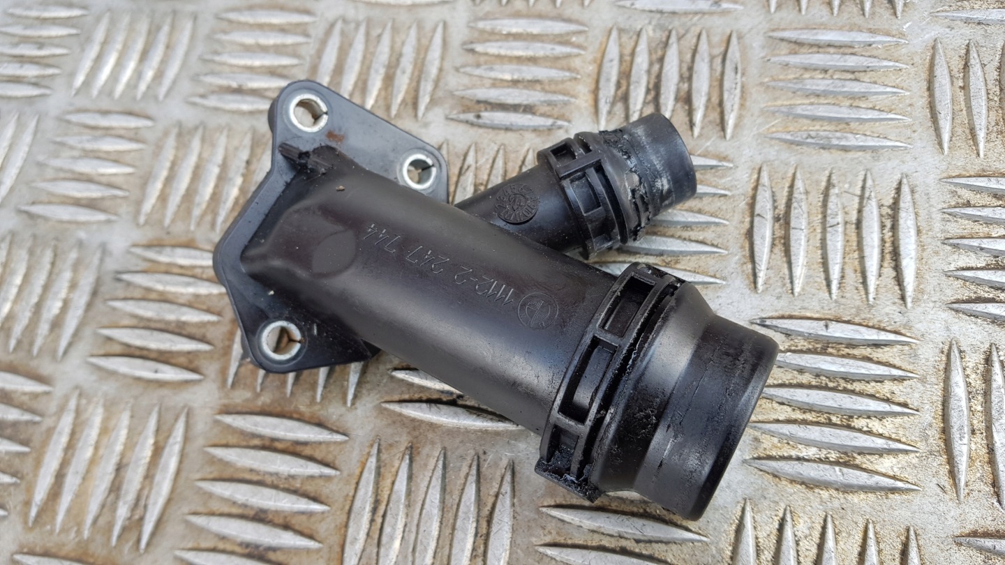 BMW E39 E46 E90 530D spojka vody