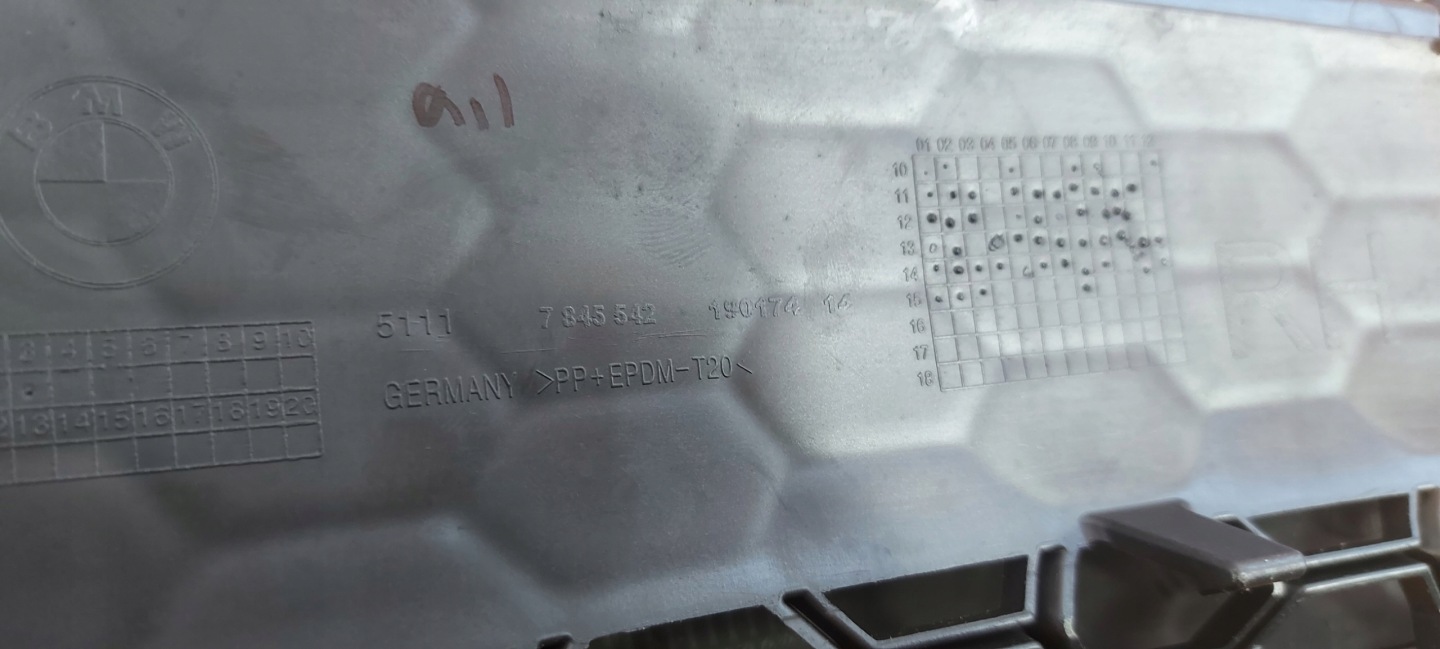 BMW X1 E84 m-packet grid of a bumper new ORG 007