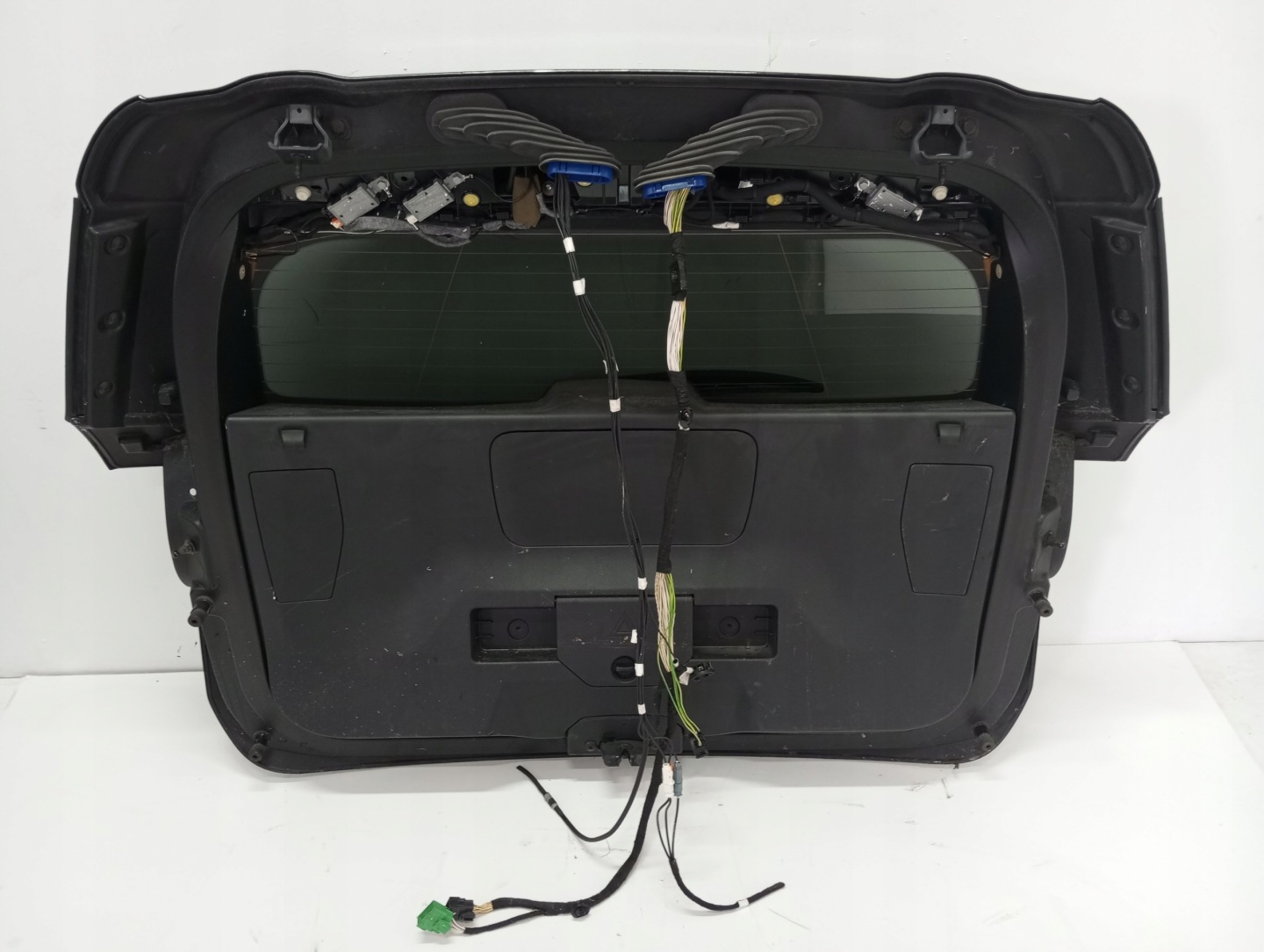 boot doors CITROEN C5 AIRCROSS 20R below KAMERE