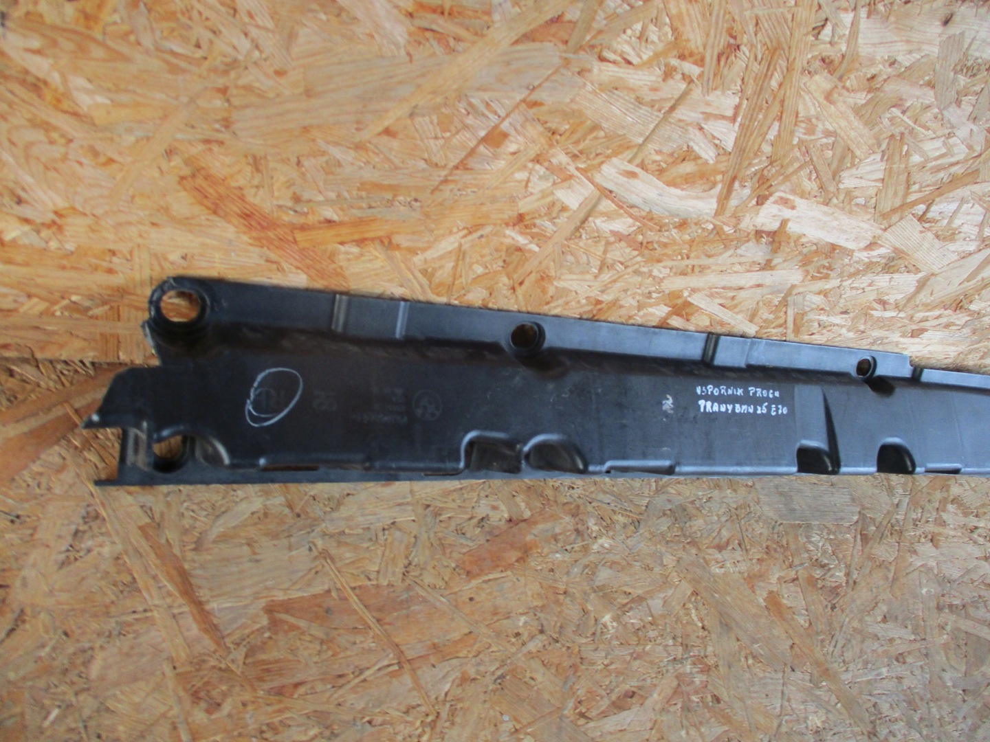 BMW X5 E70 Support plaque Moulage PROGOWEJ PRAWEJ