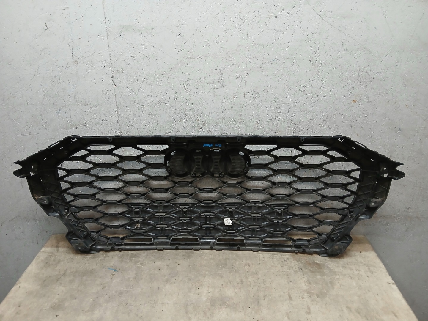 Grille AUDI Q3 83F SPORTBACK S LINE 83A853651