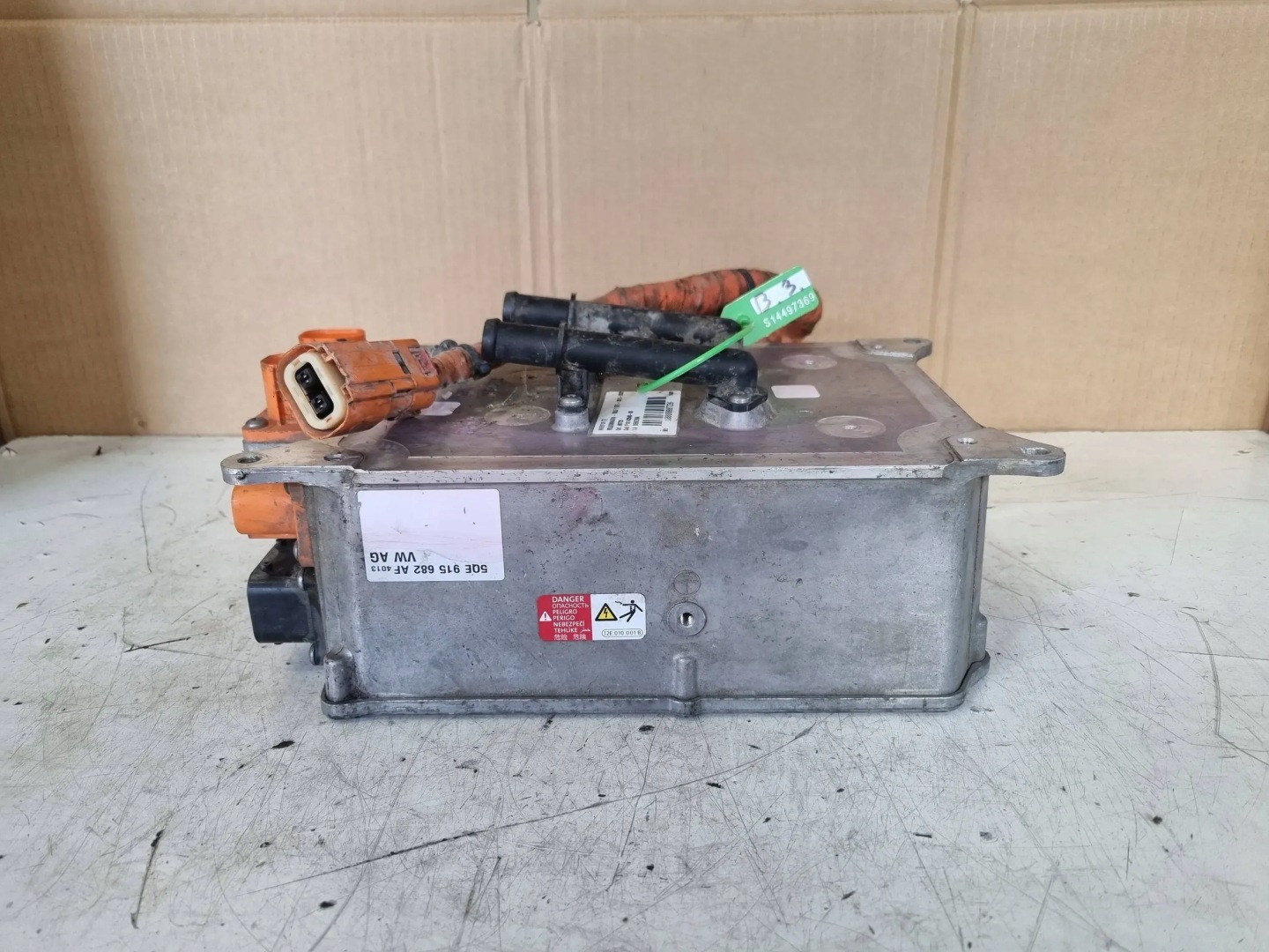 LADOWARKA PER BATTERIA COMPRESSORE 5QE915682AF GOLF VII AUDI A3 8V PASSAT B8