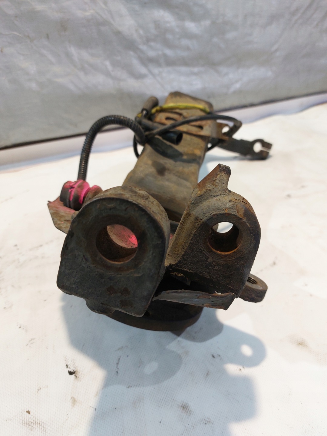 Moyeu support broche Droite Avant AUDI A8 D2 4.2