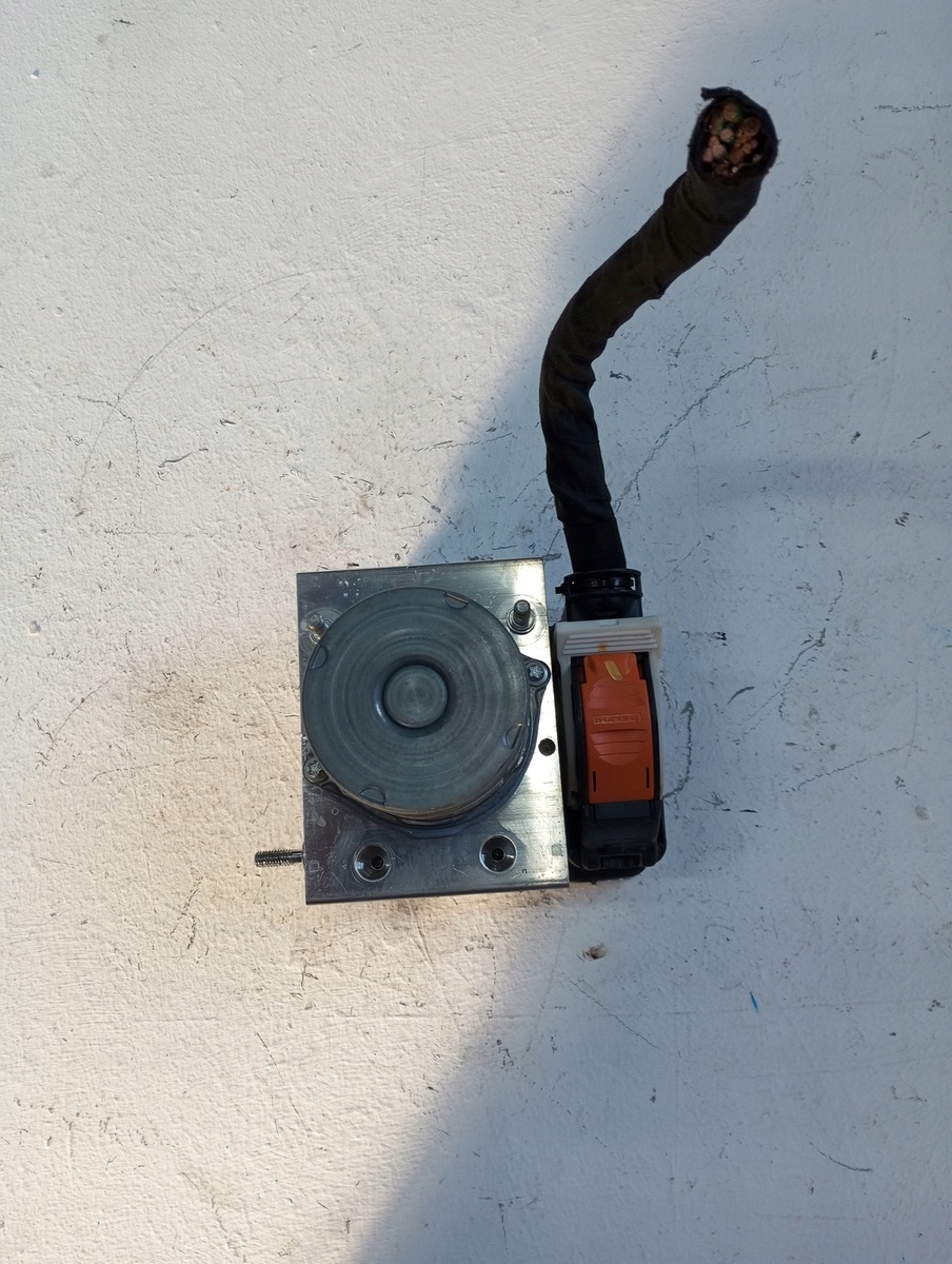 Pompa ABS PEUGEOT 3008 II 24r 9849401580