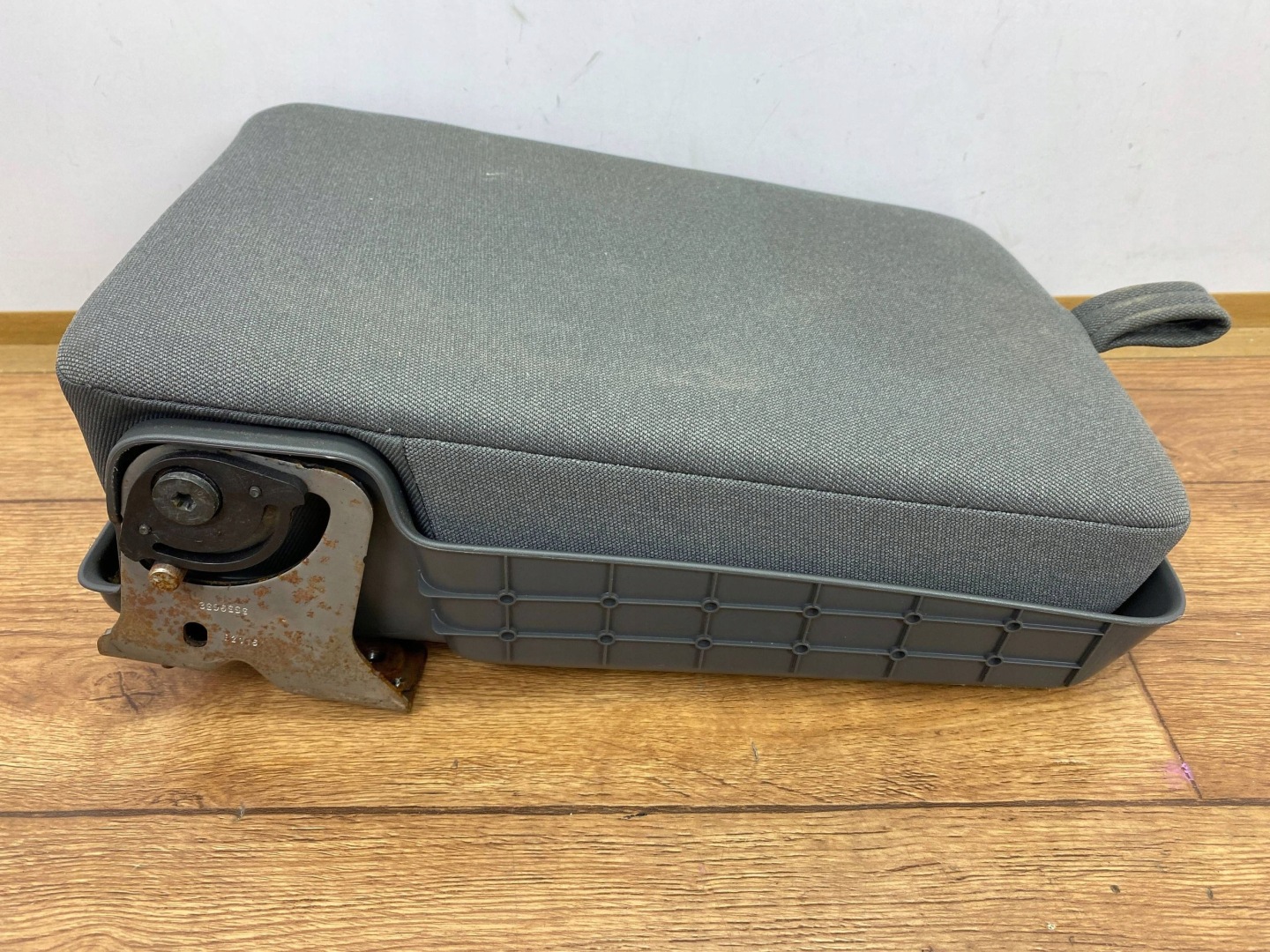 armrest rear kanapy Dodge Ram 1500 2019+