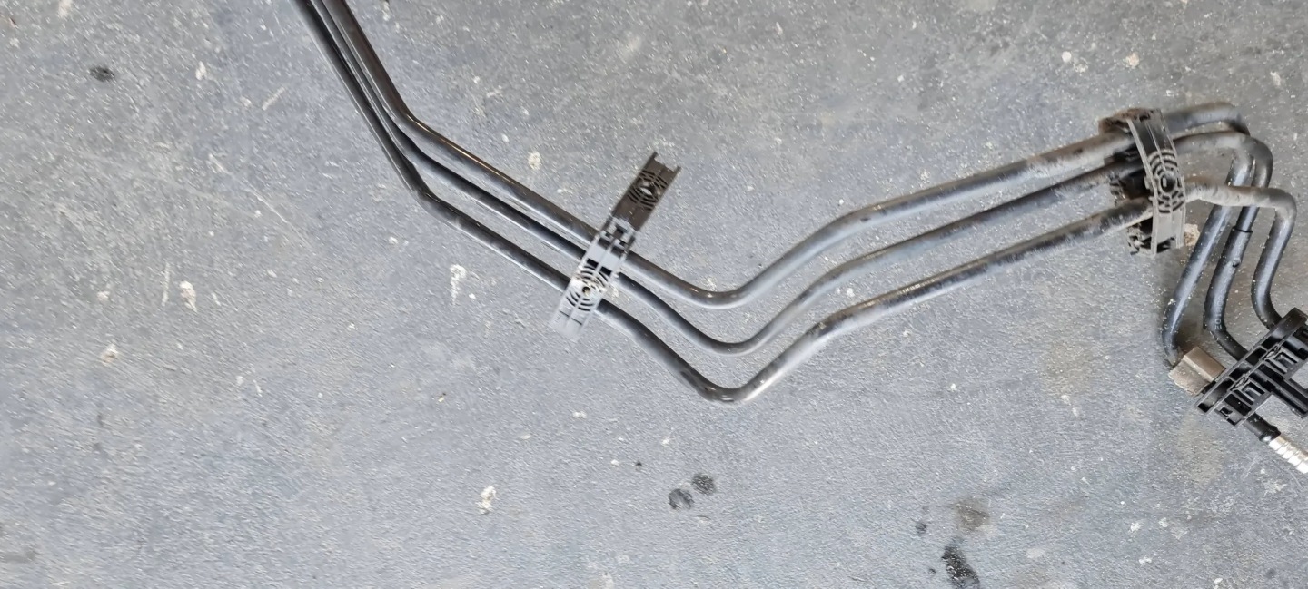 A4 B9 8W SCHLÄUCHE FUEL LINE UNTERFAHRSCHUTZ 2.0 TDI A5 8W