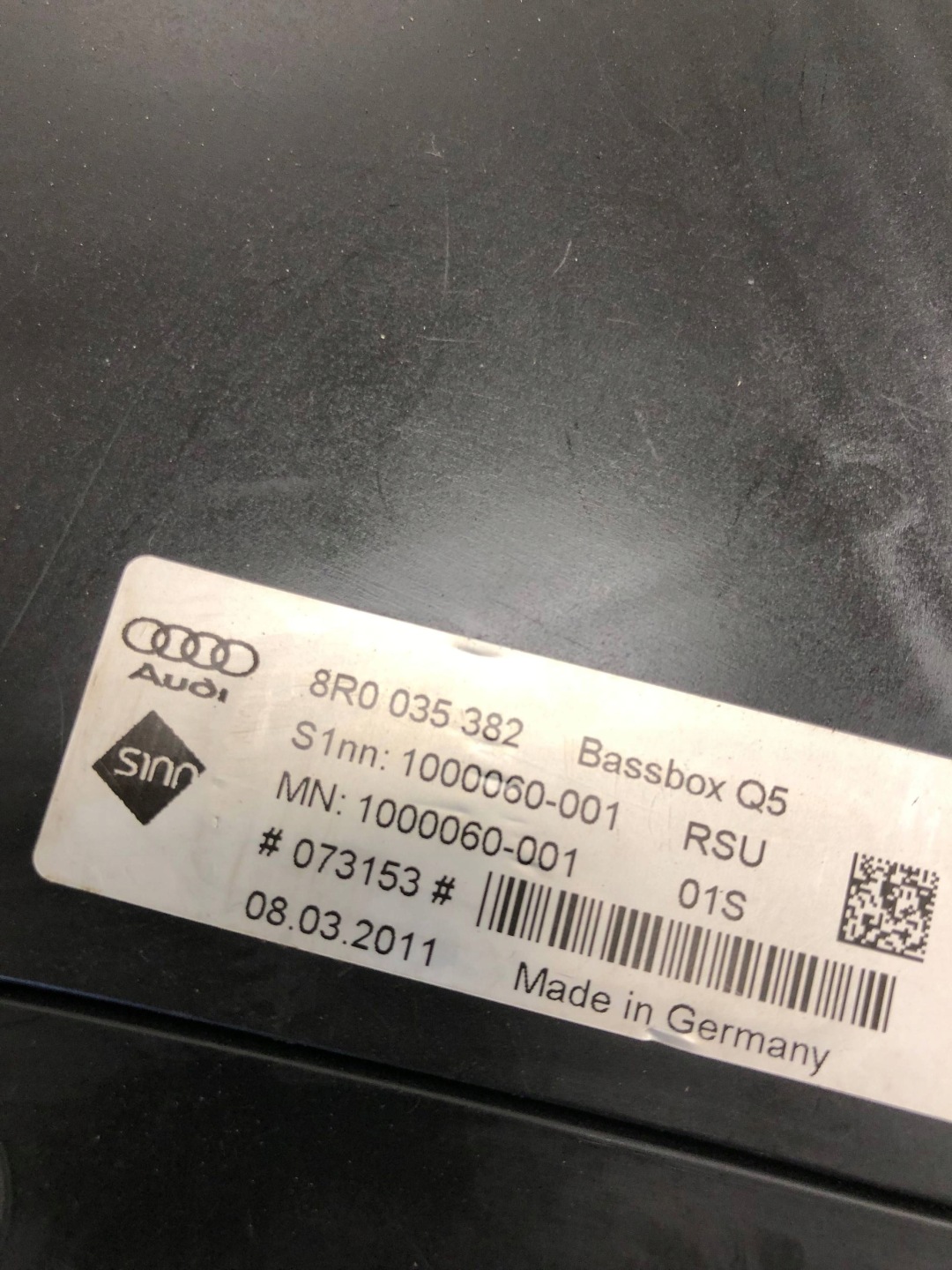 reprák SUBWOOFER AUDI Q5 8R0035382
