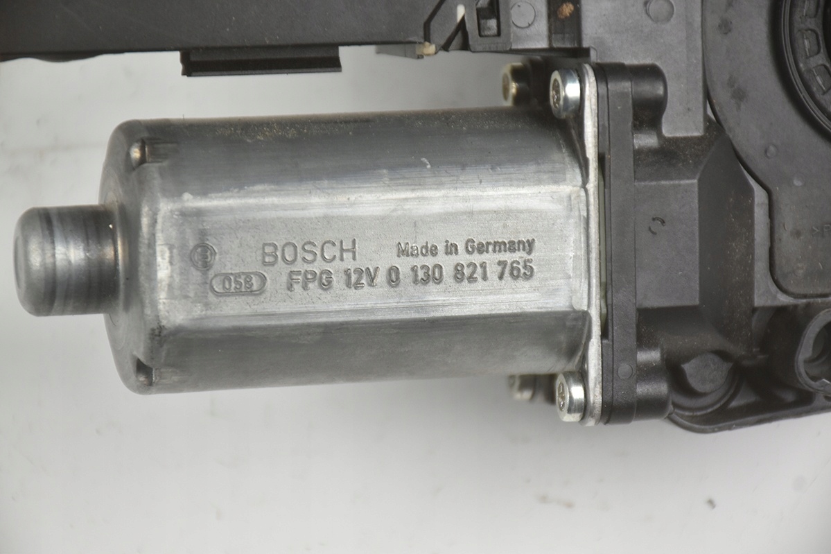 mini motor windows right front VW TOUAREG 7L0