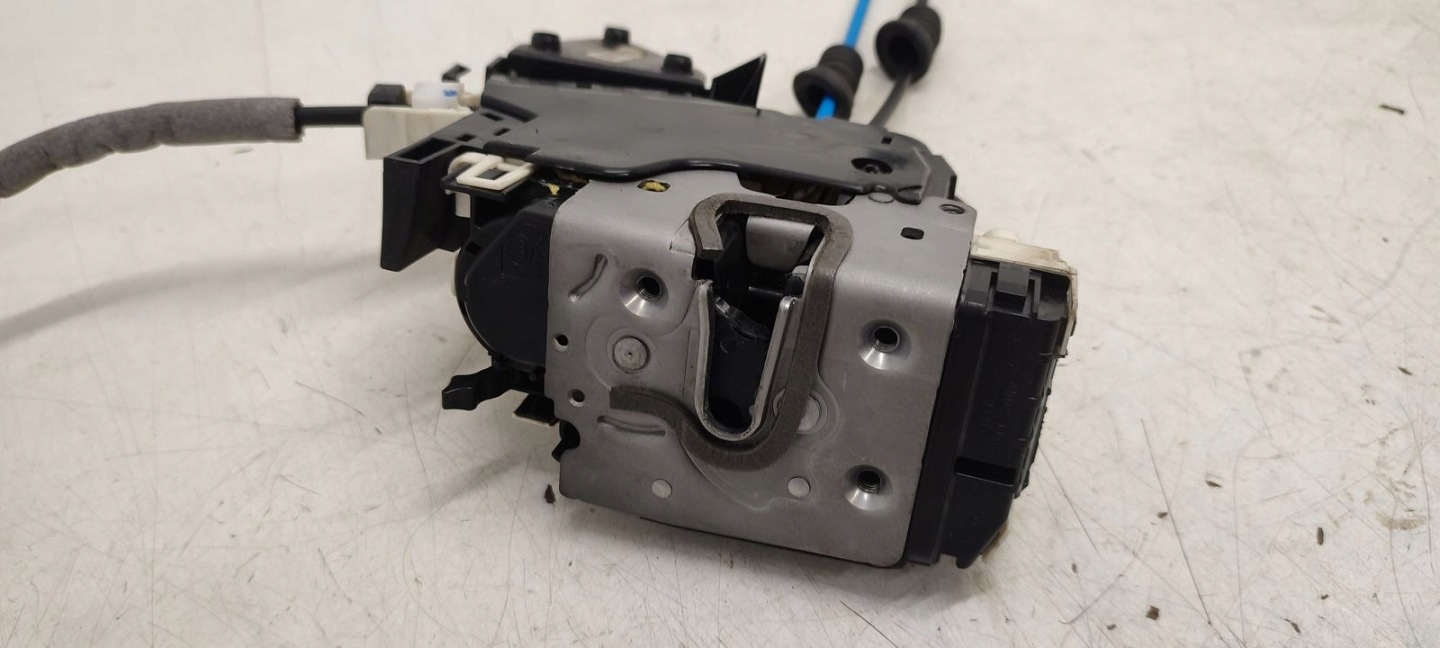 lock door rear part rear right Mercedes W204