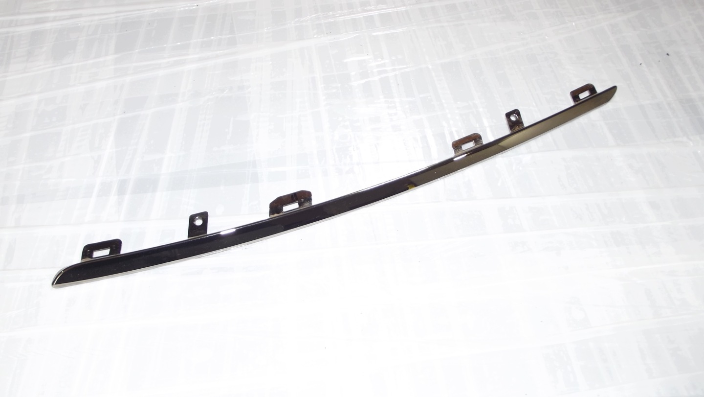 Renault Megane IV moulding chrom grilla left front 623845043R