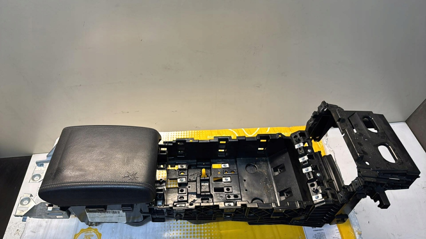 TUNEL central armrest JAGUAR XF X250 GB RHD
