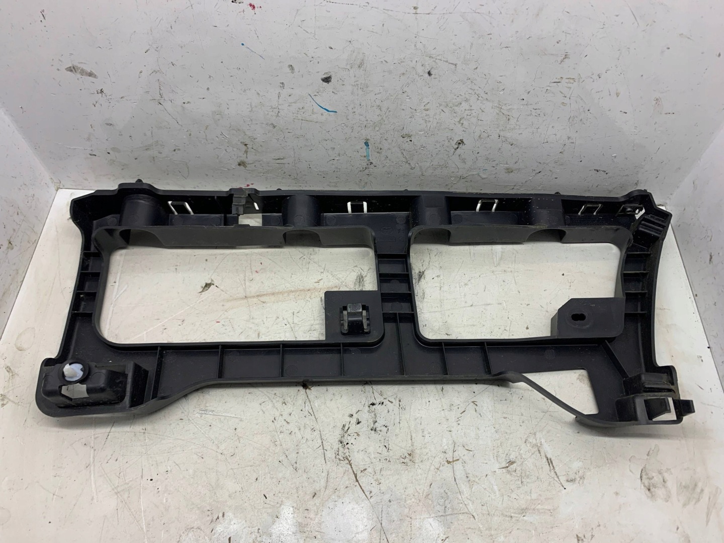 bumper bracket left rear part 9810782680 OPEL VIVARO C (2019-) JUMPY PROACE SCUDO