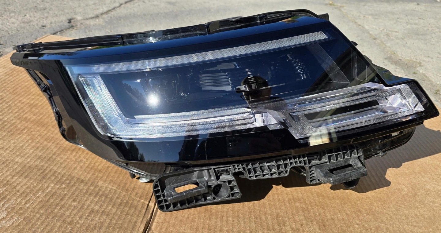 light right front front FULL LED RANGE ROVER VOGUE L460 M8E2-13W029-HN