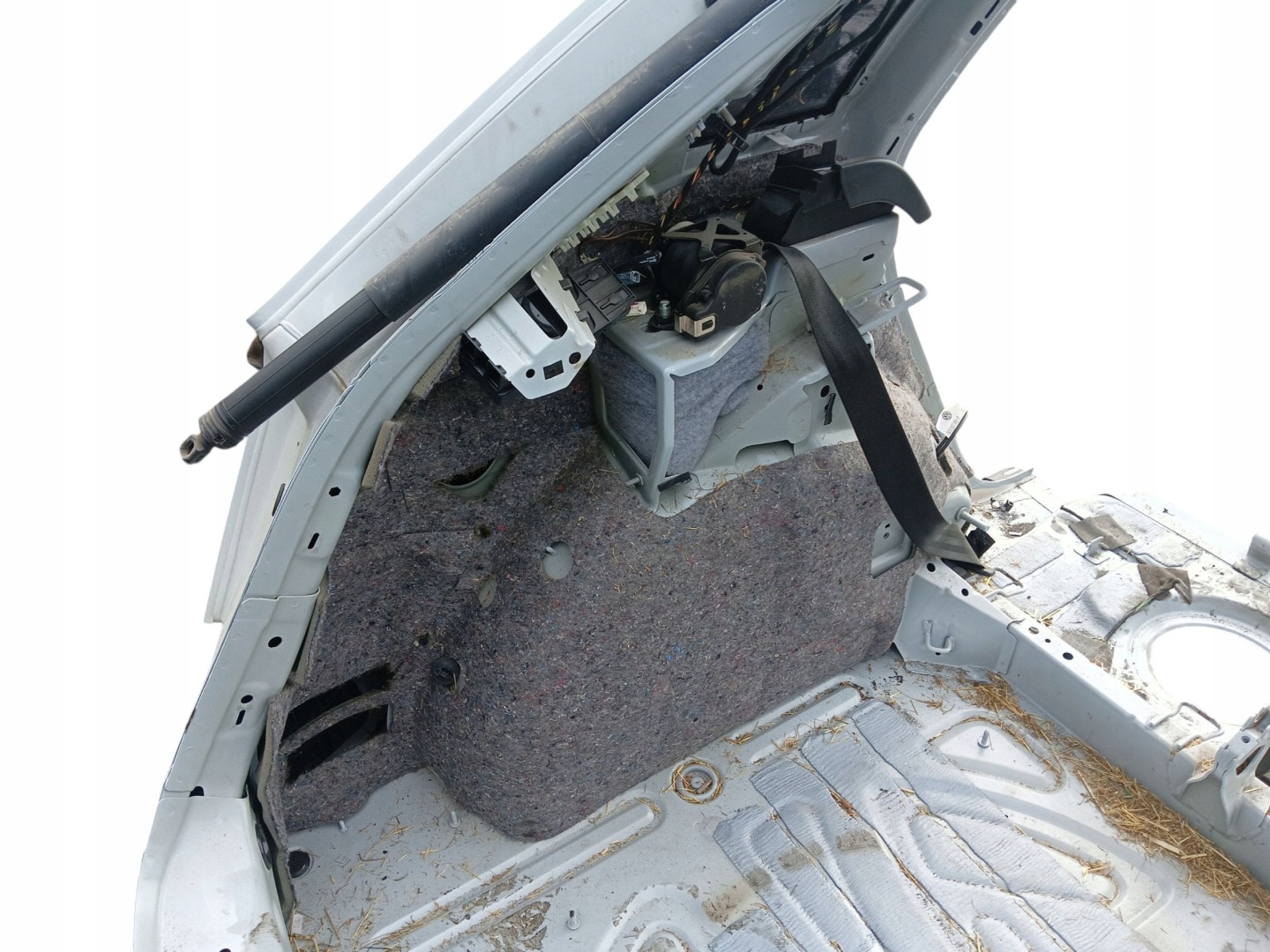 parafango sinistra posteriore AUDI Q3 e 8U LIFT LAK: LS9R (14-18)