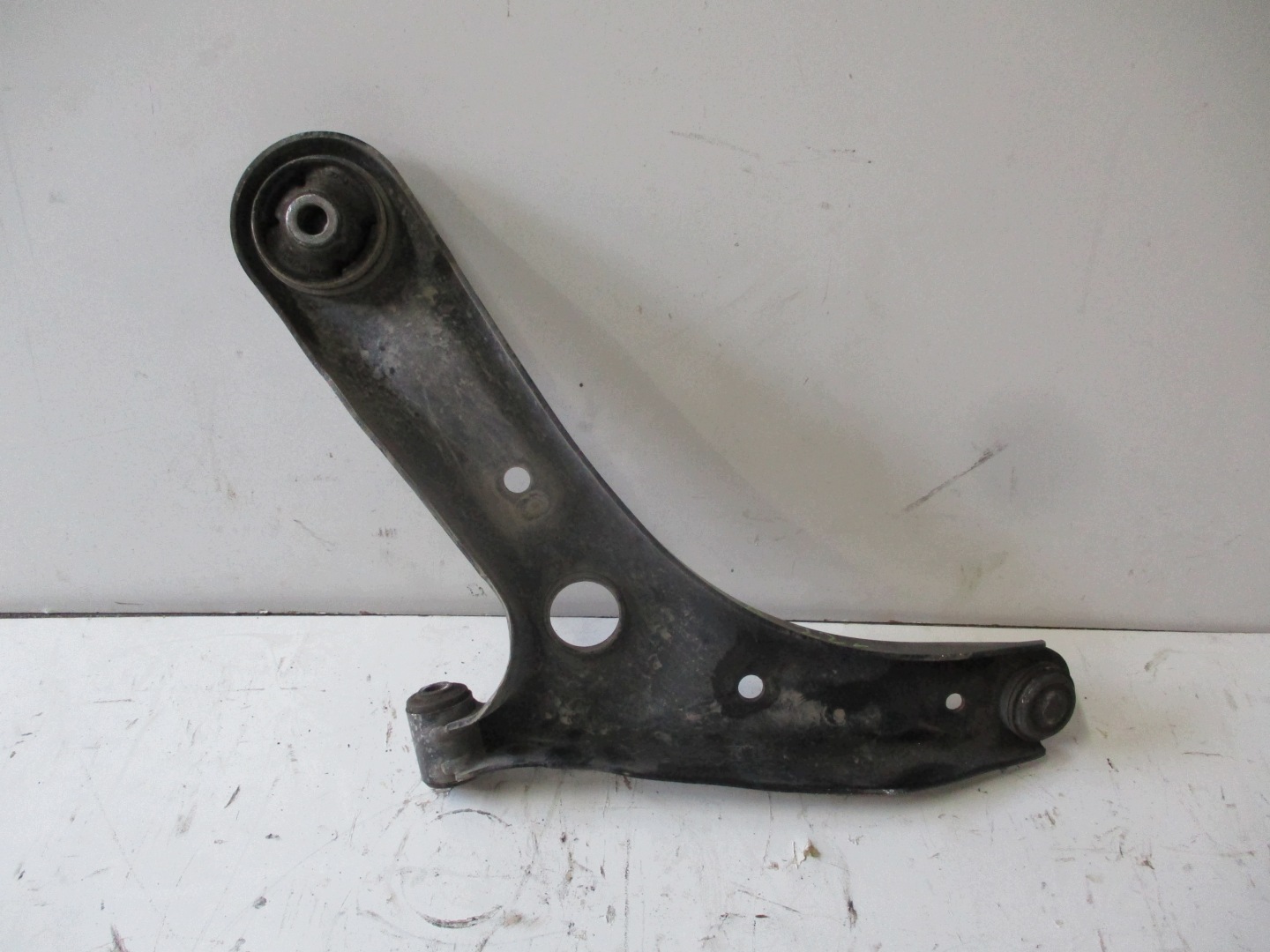 arm HYUNDAI I10 right front front