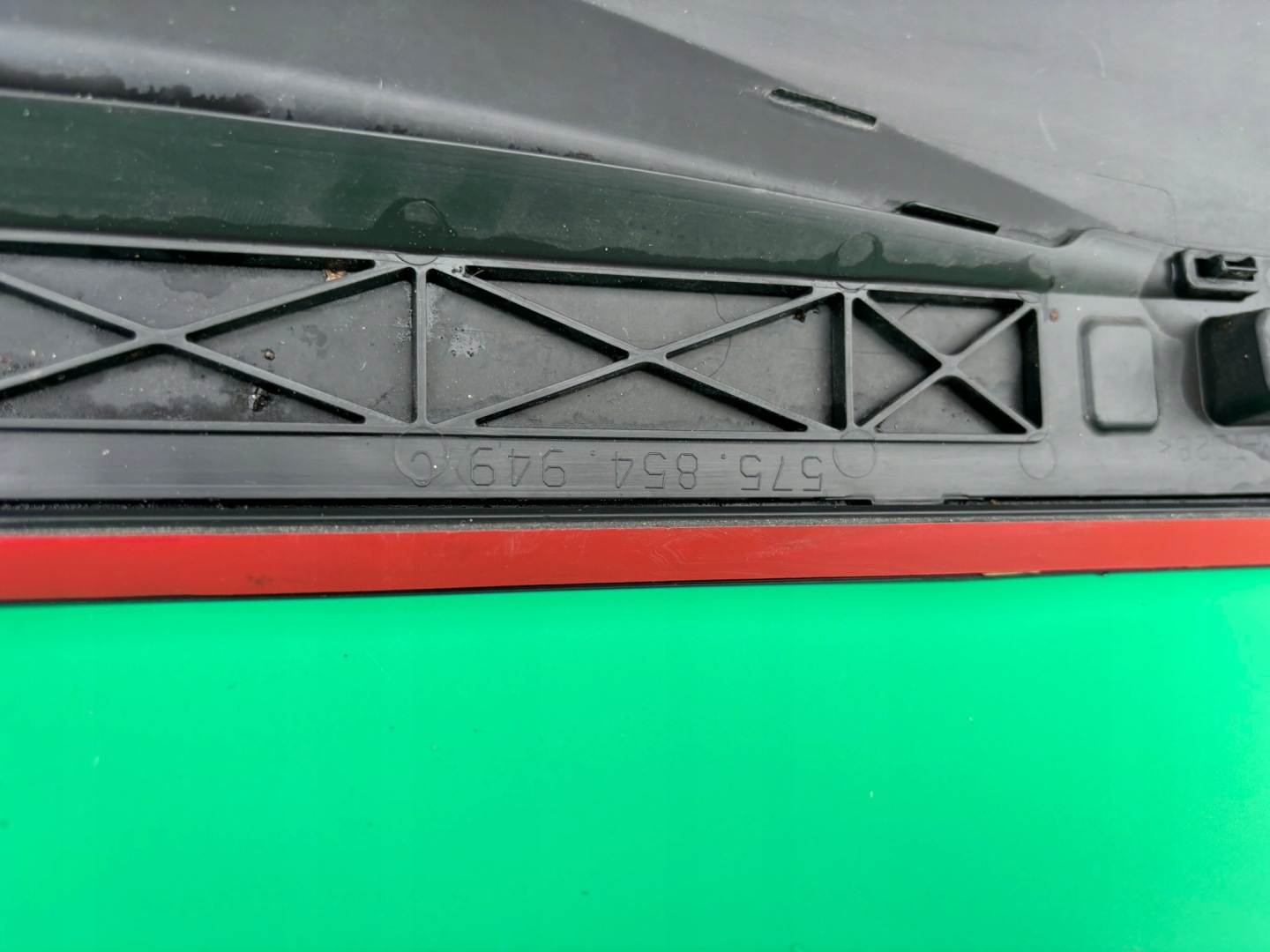 SEAT ATECA 575 left moulding rear part rear 575854949C K84/171