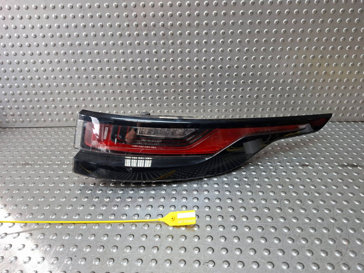 light rear part right LED RANGE ROVER VELAR L560 17-23 EU J8A2-13404-AG