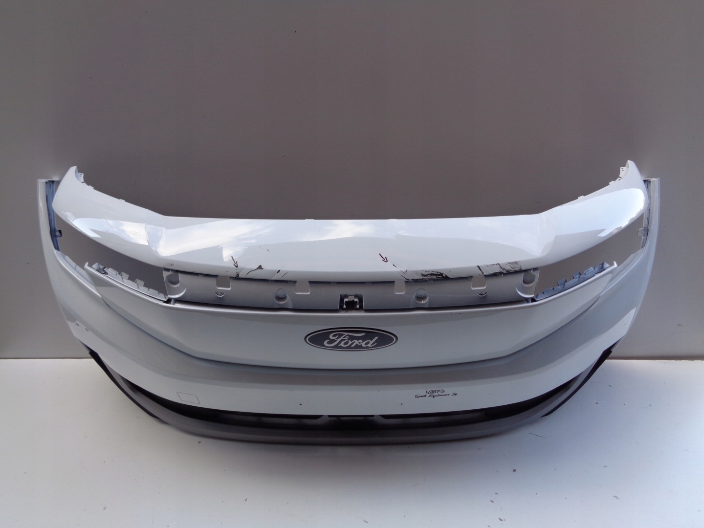 Frontstoßstange FORD EXPLORER 24- NR 48873