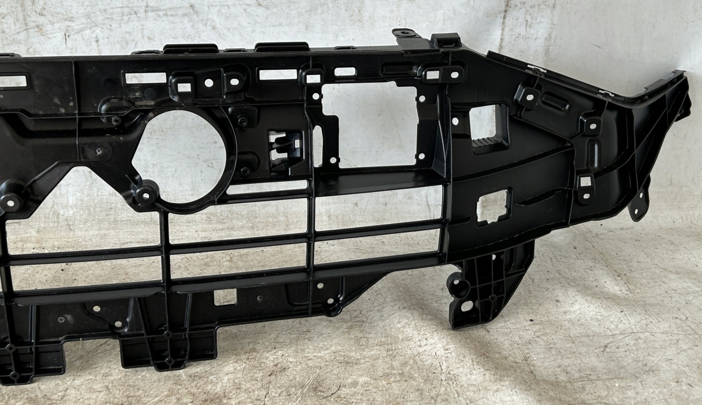 pillar GRILLA grille AUDI E-TRON 4KE807233