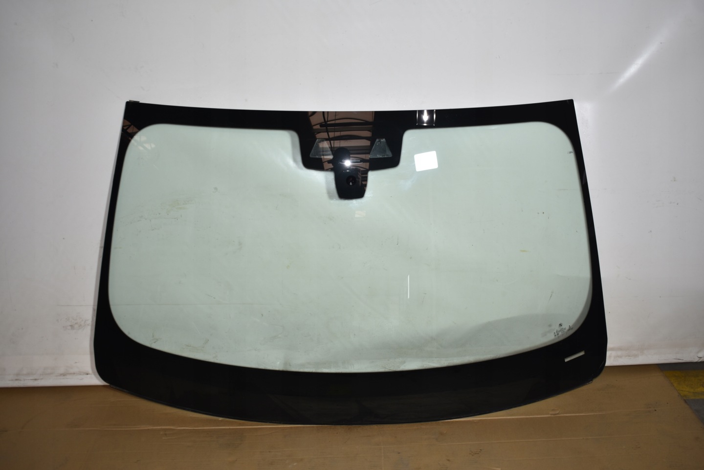 IDEALNA window front front iron 24R. HEAD-UP KAMERA BMW G01 1