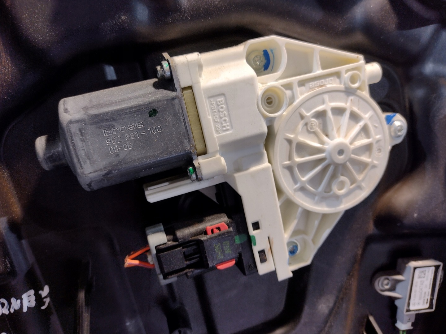 window regulator left front Dodge Journey 963195-103