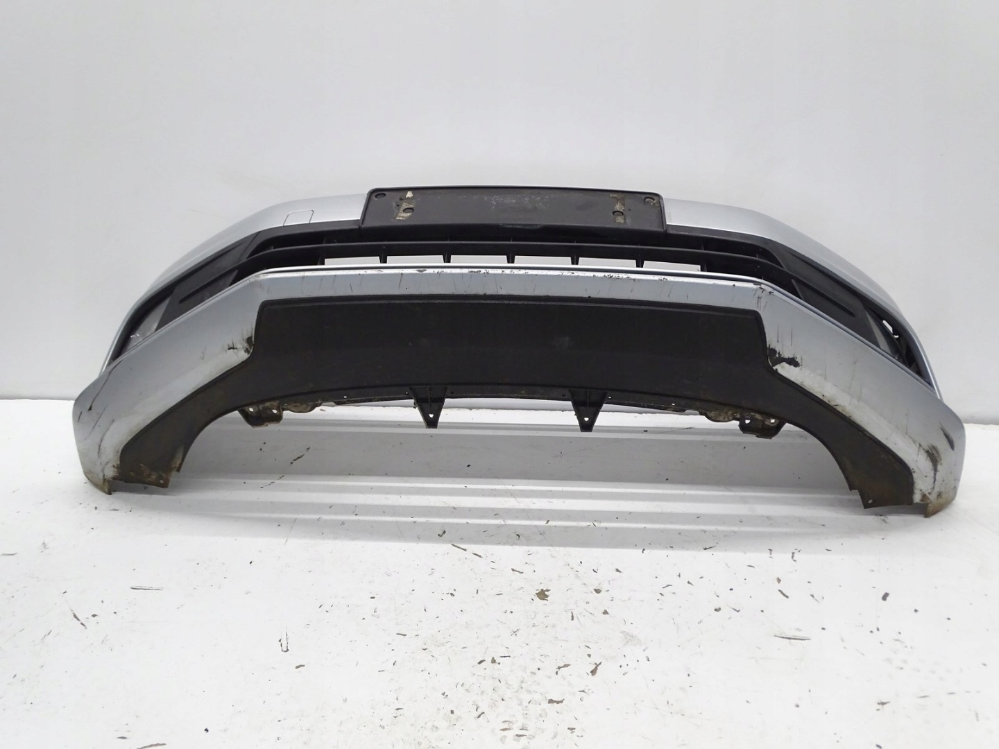 bumper front front VW JETTA 5C A6 LIFT 15- LA7W