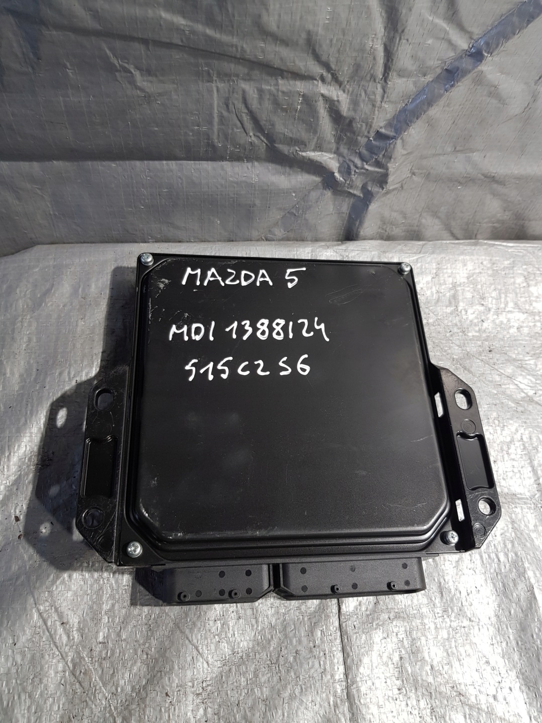 control unit of the engine Mazda 5 OE 275800-6680