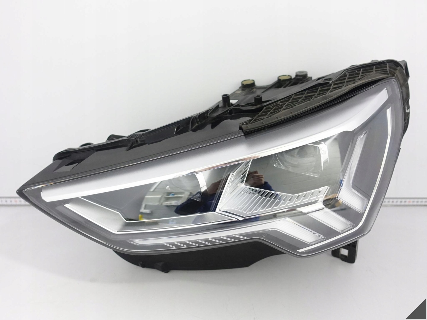 AUDI Q3 SQ3 II F3 83A 18- light MATRIX FULL LED left front EUROPA (035)