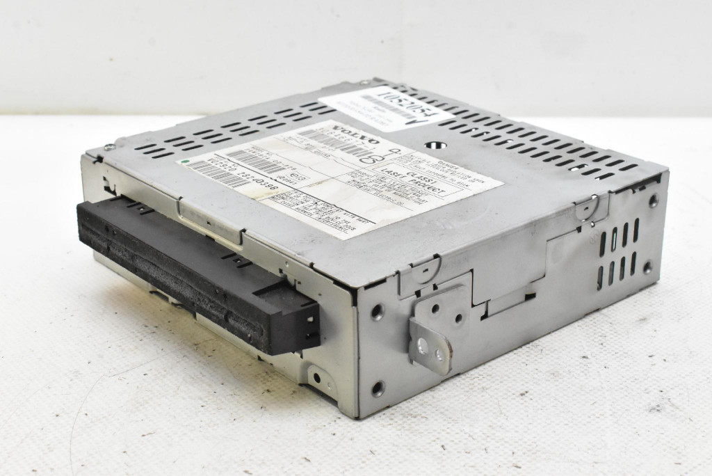 CD player CD 30646677 VOLVO XC90 1 and 02-06