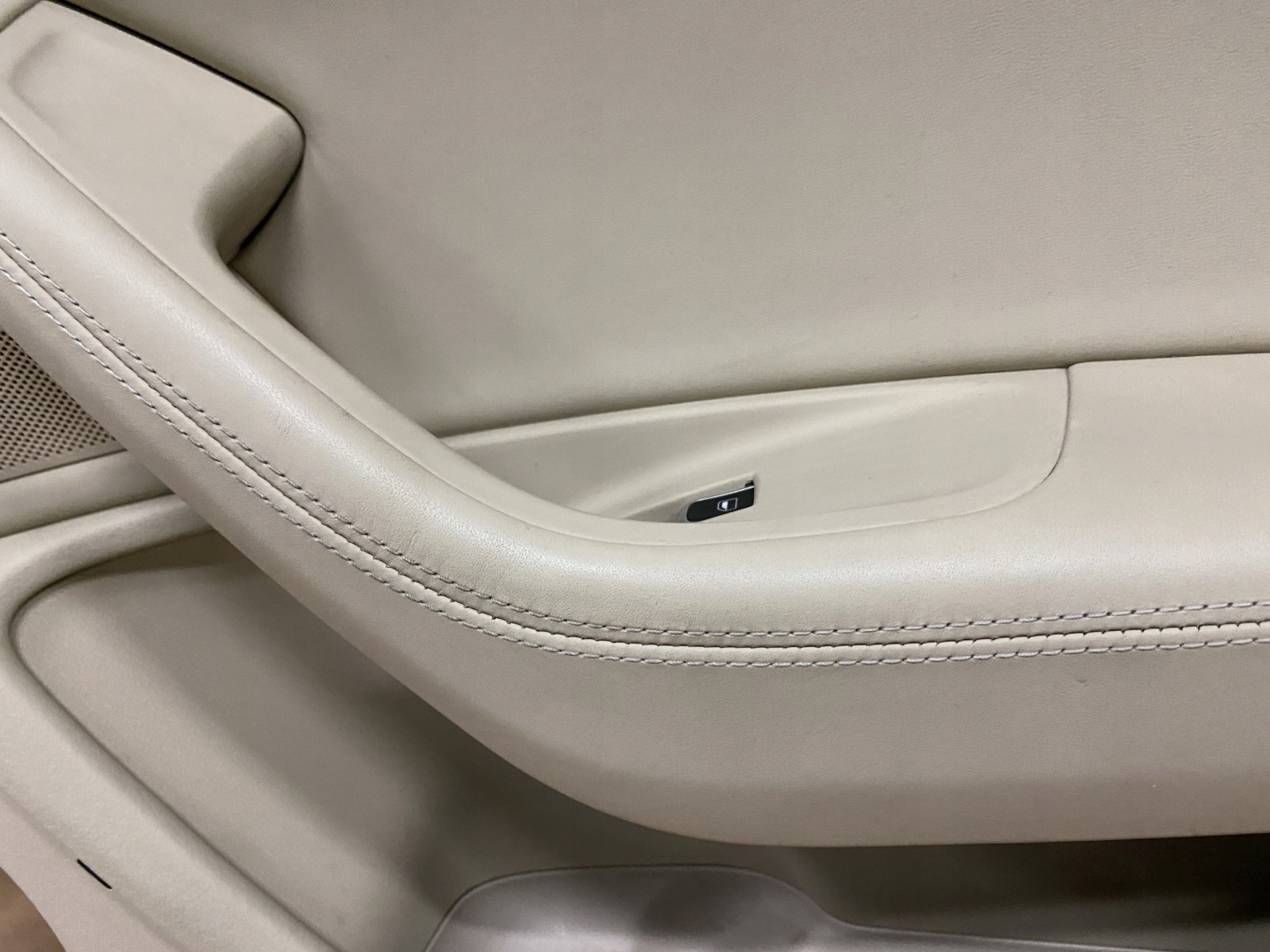 AUDI A6 4G C7 side door right front leather