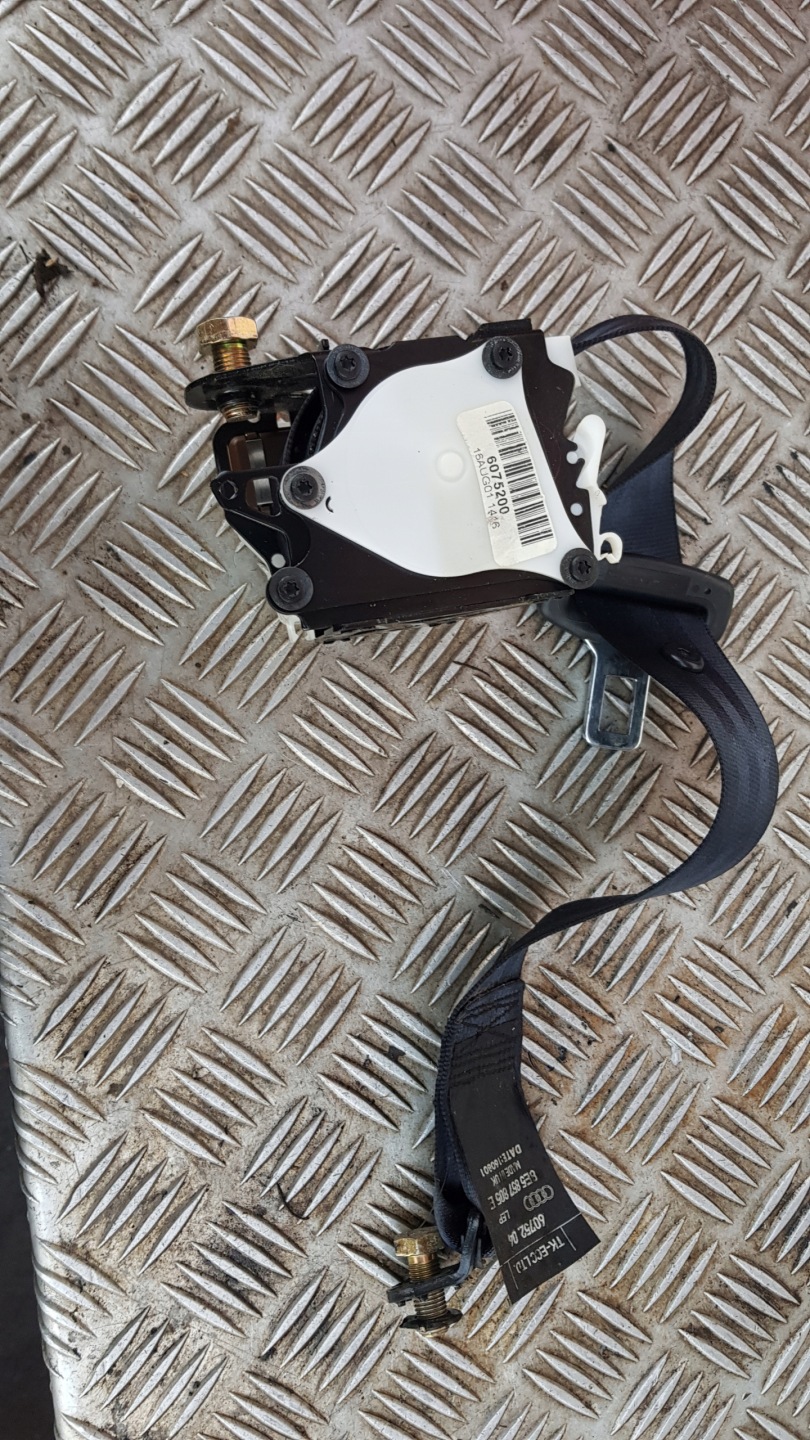 AUDI A4 B6 Gurten Sicherheits links heck