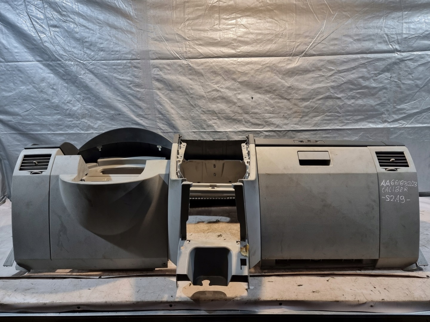 dashboard instrument panel console DODGE CALIBER 07r