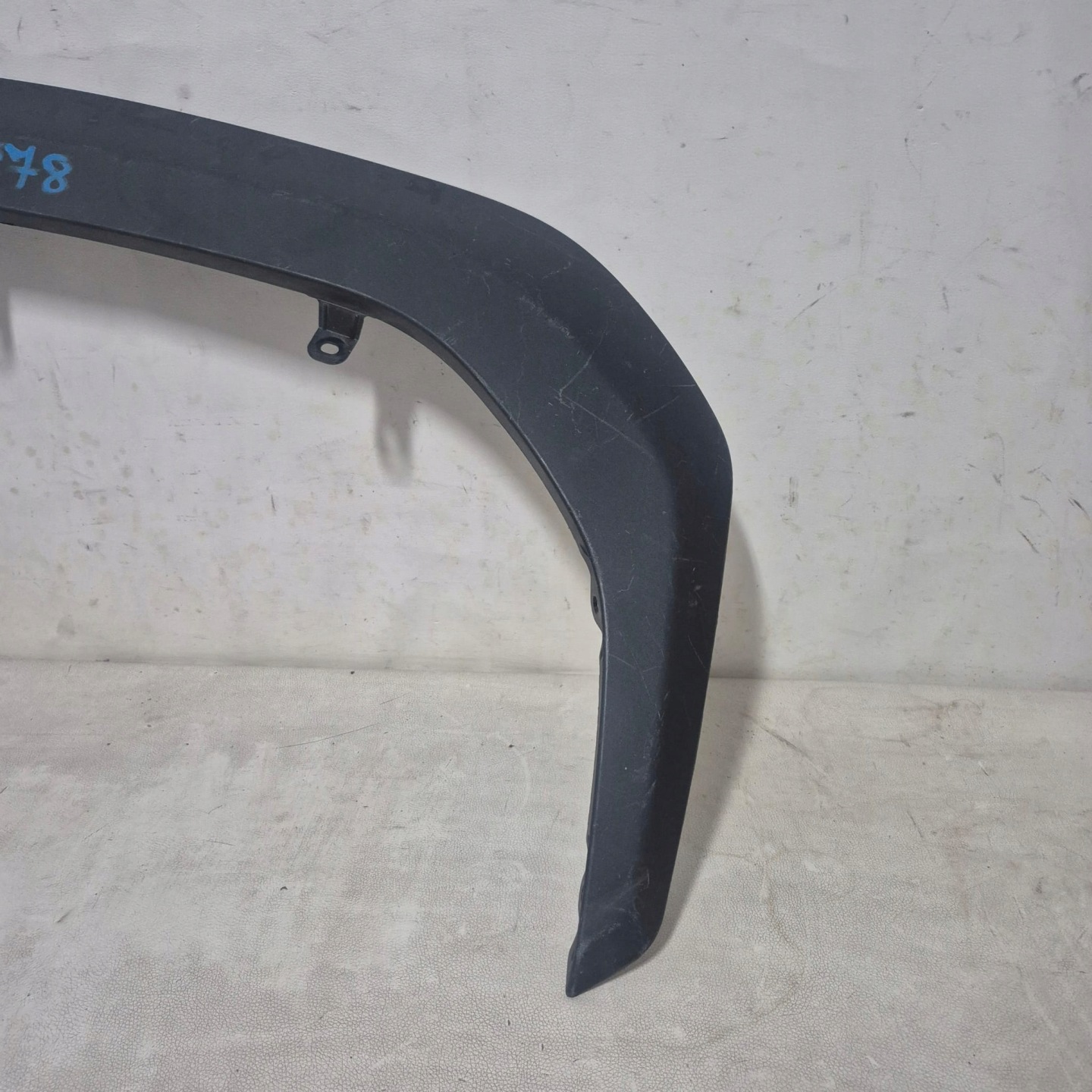 TOYOTA YARIS CROSS 20-> moulding cap left front