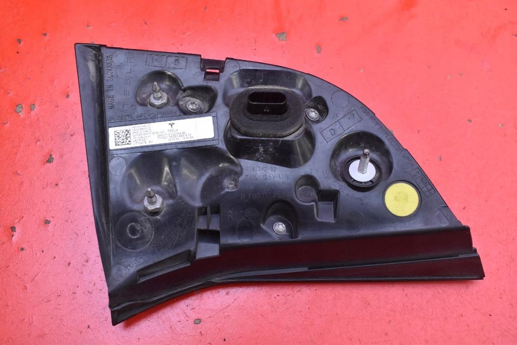 light right rear part rear 1502089-00-C TESLA MODEL Y 20