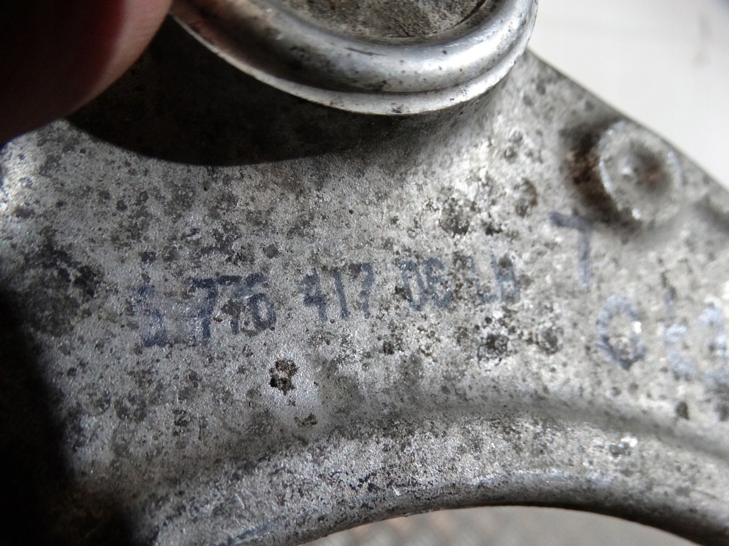 arm front left BMW E70 E71 F16 F15 1