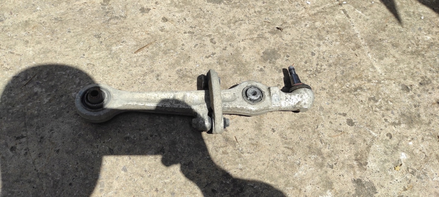 Querlenker links vorne vorne AUDI A4 B6 B7 8E0407155E