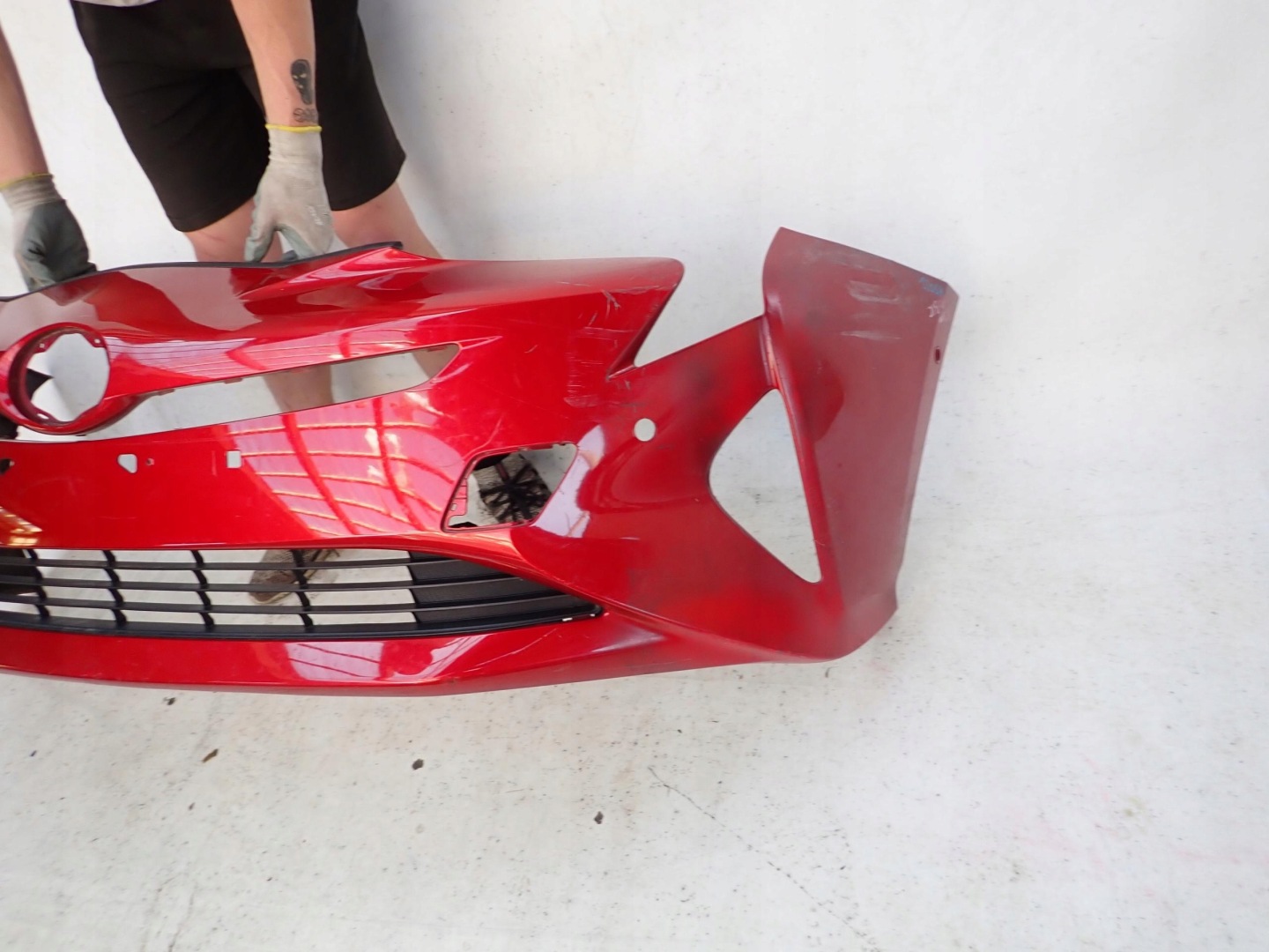 TOYOTA PRIUS IV 15- bumper front front PDC