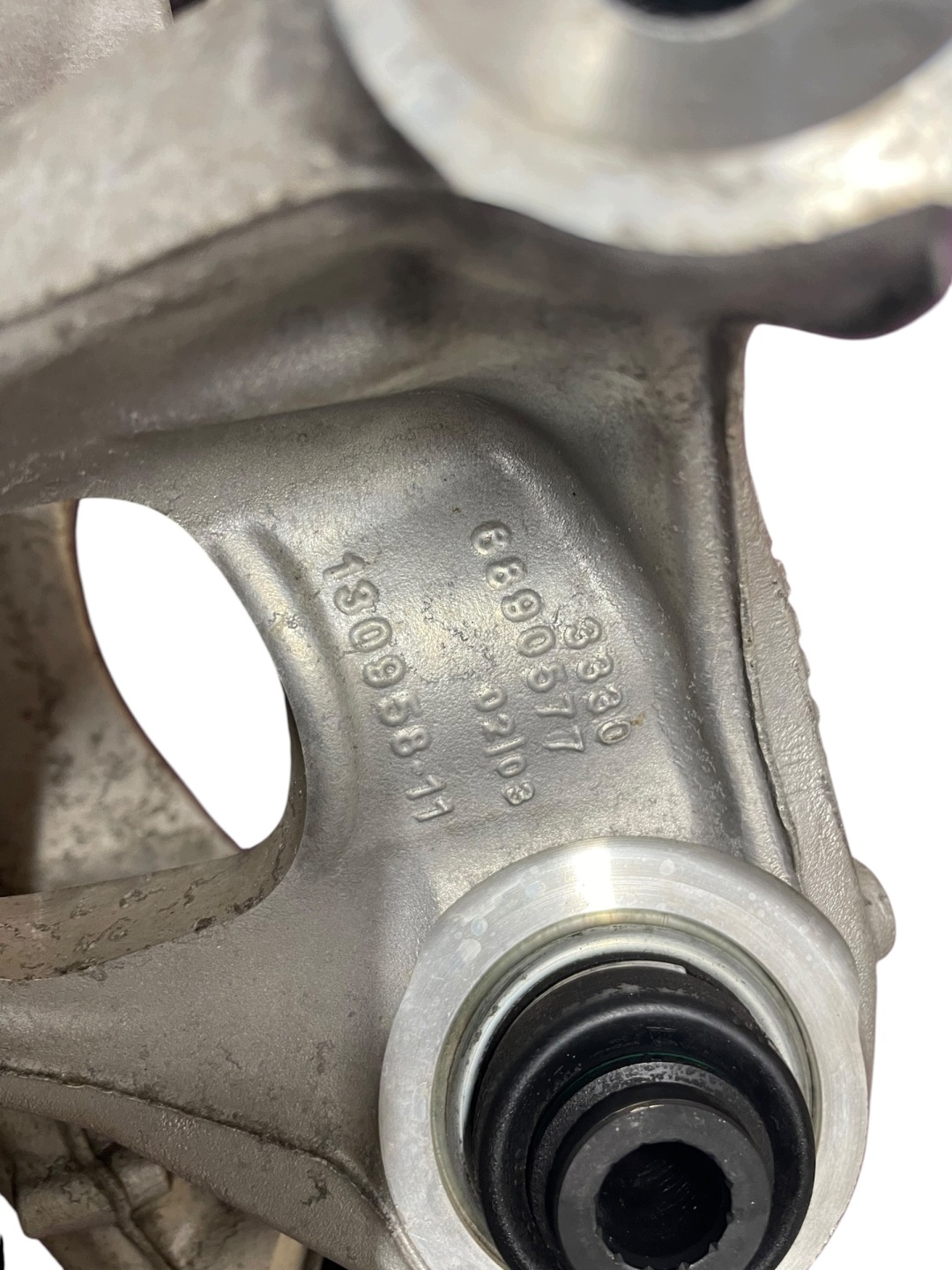 otoč čepu kryt záď levá BMW iX I20 36KM