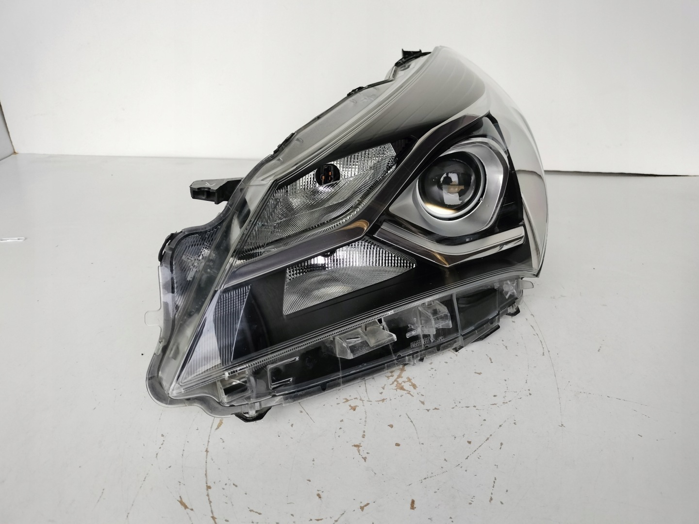 light left REFLEKTOR TOYOTA YARIS III 17- LIFT