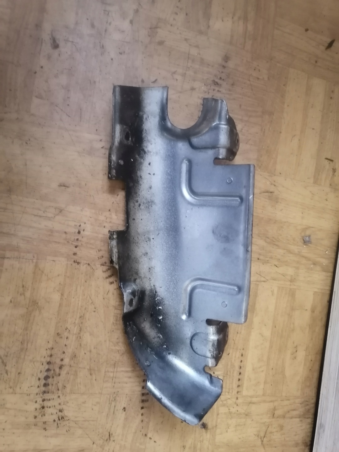 cover header pipe AUDI AUDI A6 C6 06E253037J