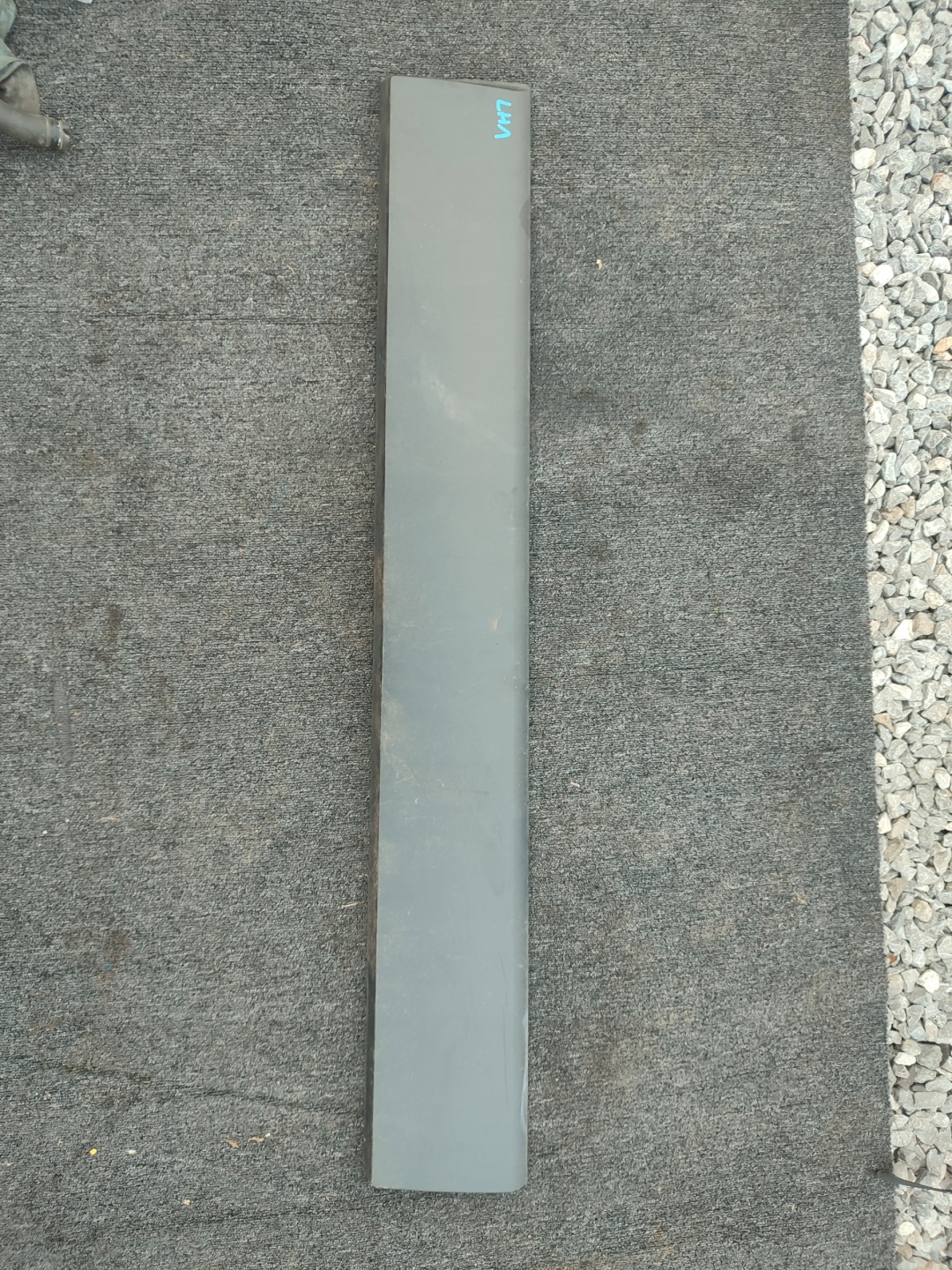 moulding side left RENAULT TRAFIC III 14- 768556674R