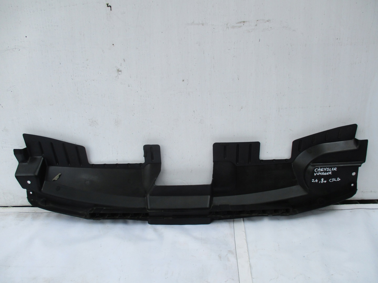 cap supports Chrysler Voyager 2,4 CRD 04857410AC