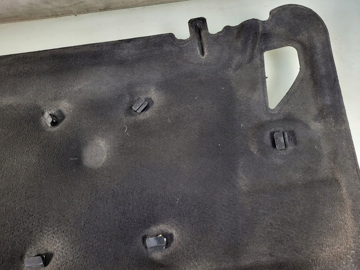 Insonorisation du capot podbitka spinki Joint Range Rover EVOQUE L538 LIFT
