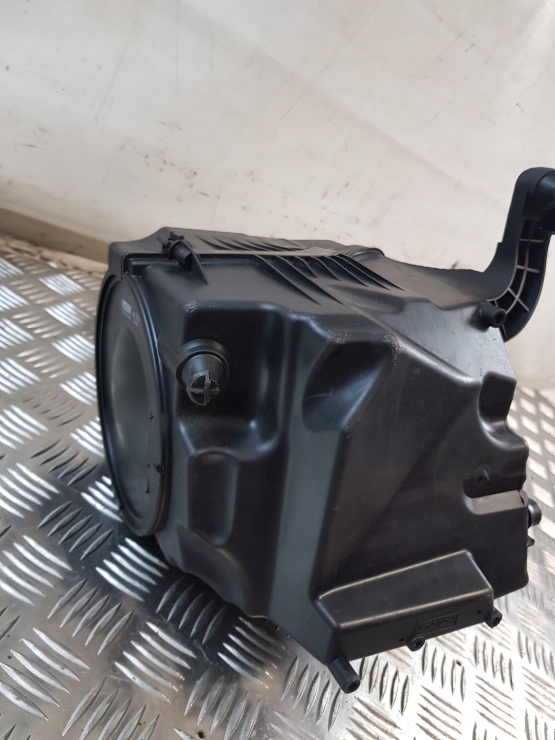 Gehäuse filter luft + Luftmassenmesser 3L3A12B579BA FORD FOCUS MK3 1.6B
