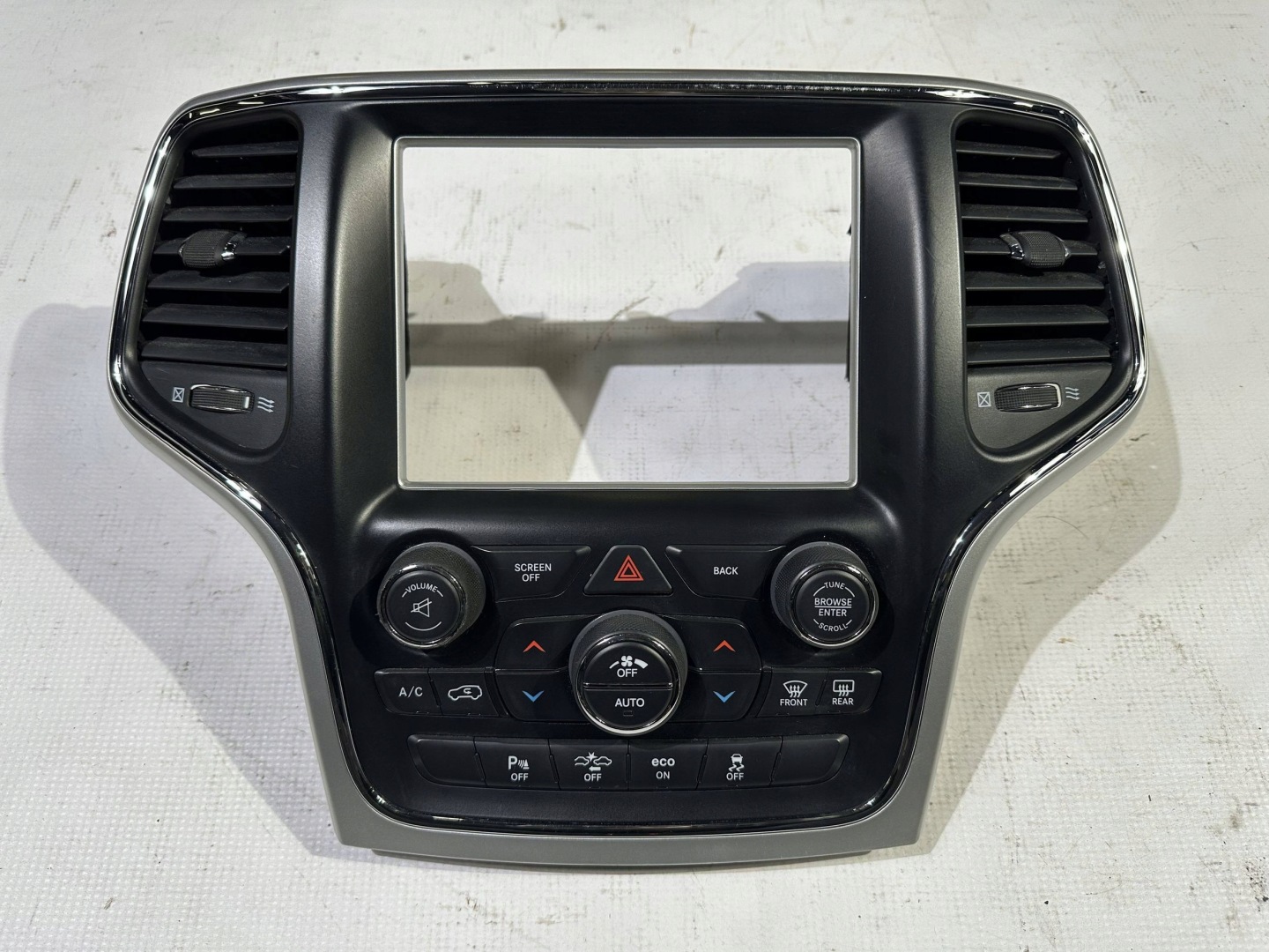 Panel module control unit air conditioning devices of the air conditioning Jeep Grand Cherokee WK2 2014+