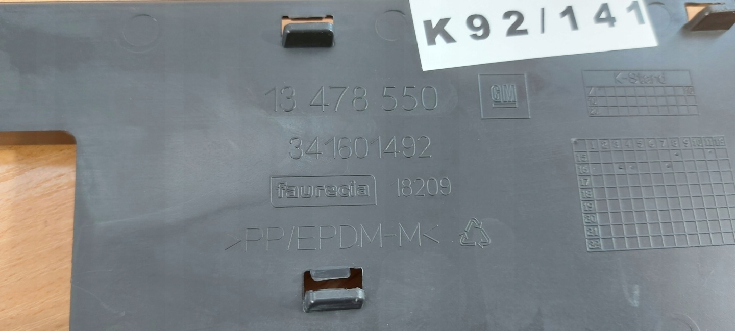 OPEL ZAFIRA C VERSCHLUSSSTOPFEN BLENDE ABDECKUNG DER STOSSSTANGE VORNE